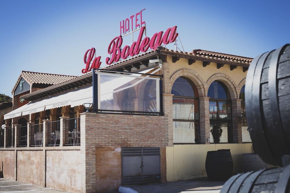 Hotel La Bodega La Almunia de Doña Godina Buitenkant foto